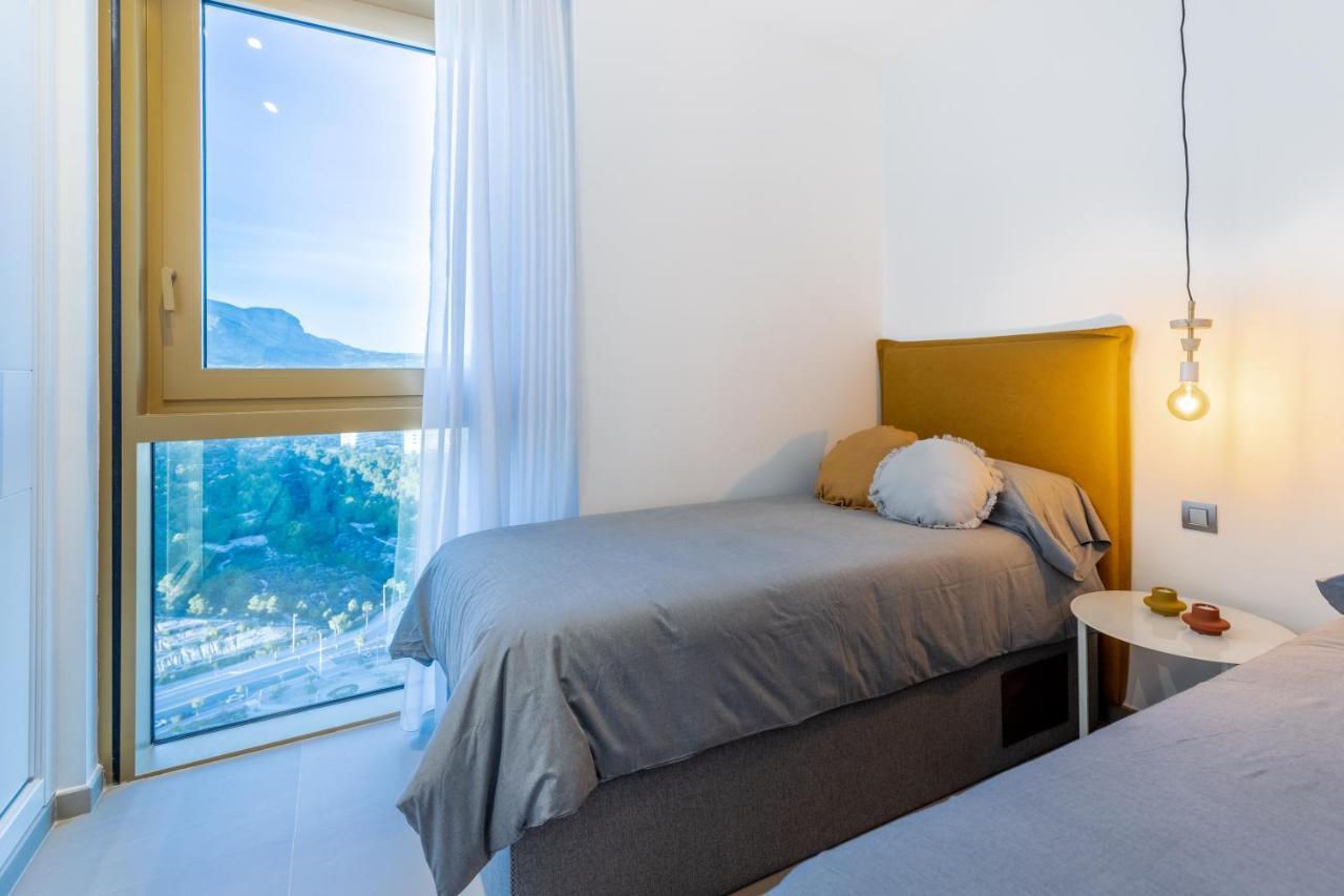 Intempo Luxury Ocean Views Resort Benidorm Bagian luar foto