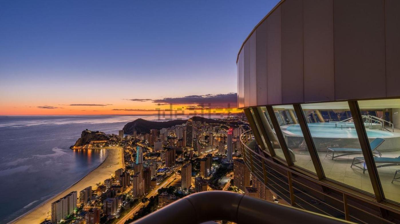 Intempo Luxury Ocean Views Resort Benidorm Bagian luar foto