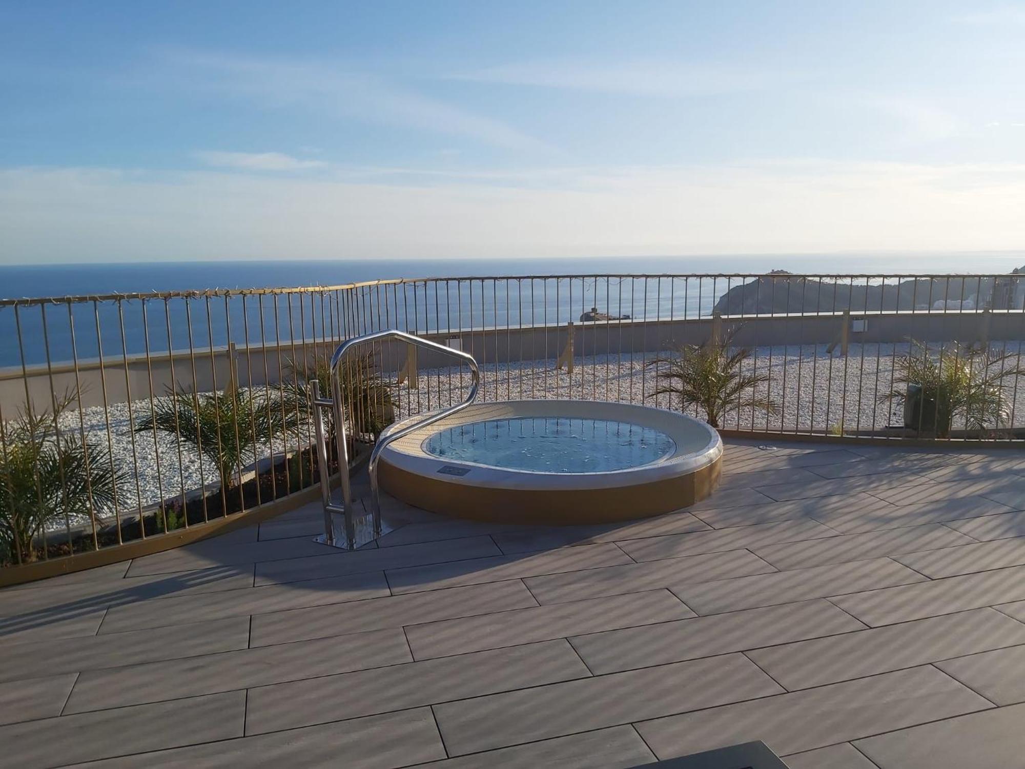 Intempo Luxury Ocean Views Resort Benidorm Bagian luar foto