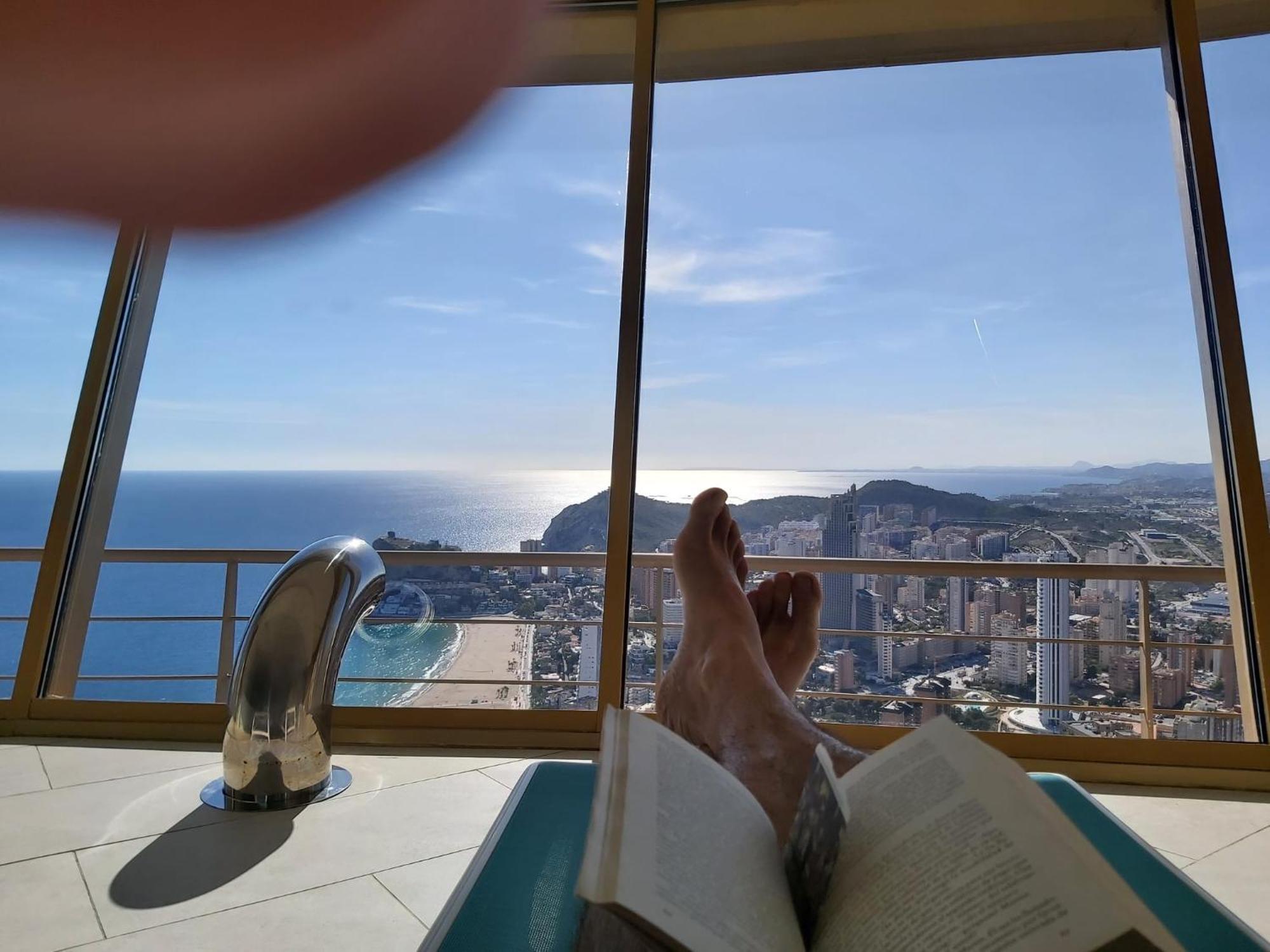 Intempo Luxury Ocean Views Resort Benidorm Bagian luar foto