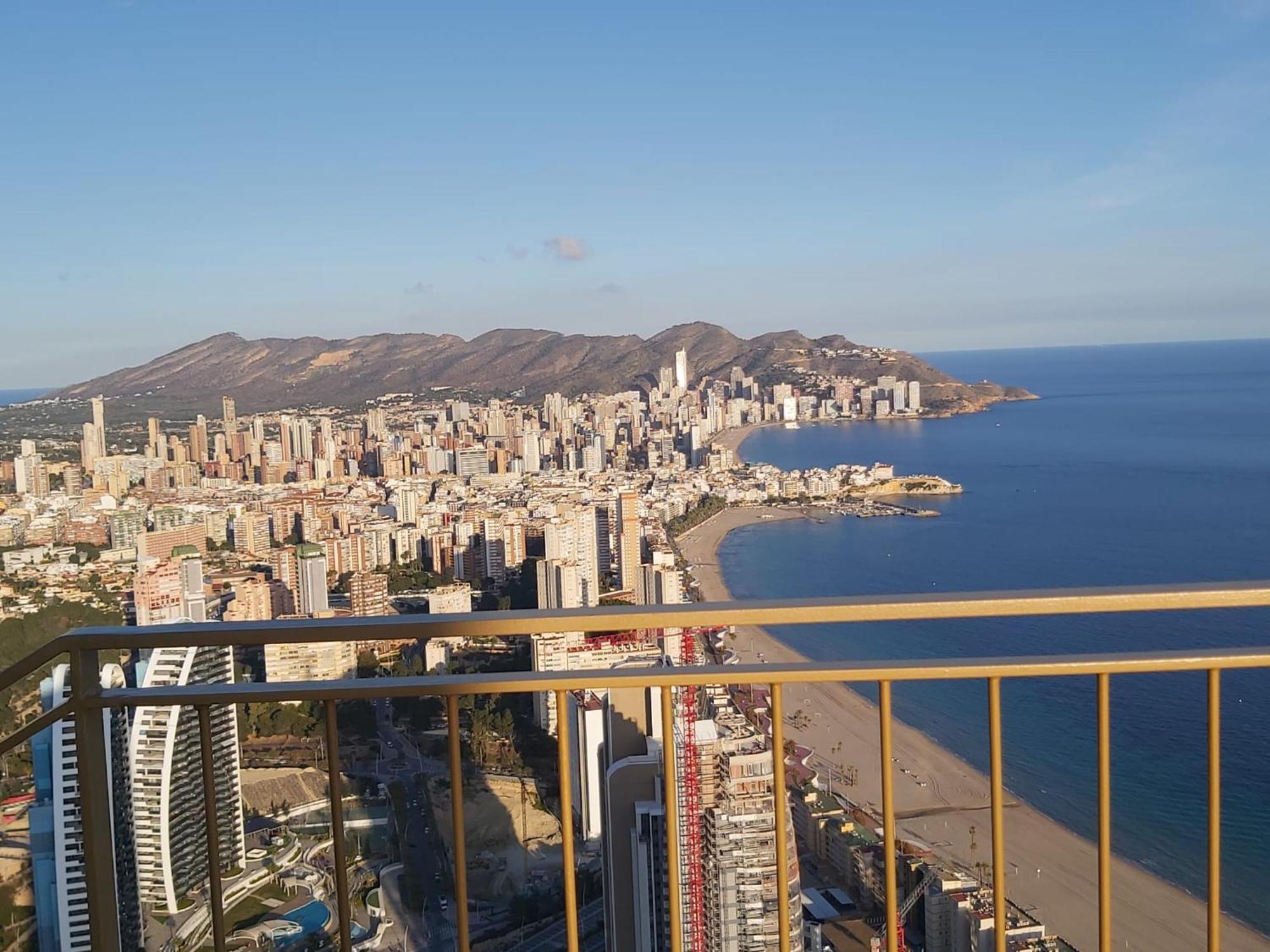 Intempo Luxury Ocean Views Resort Benidorm Bagian luar foto