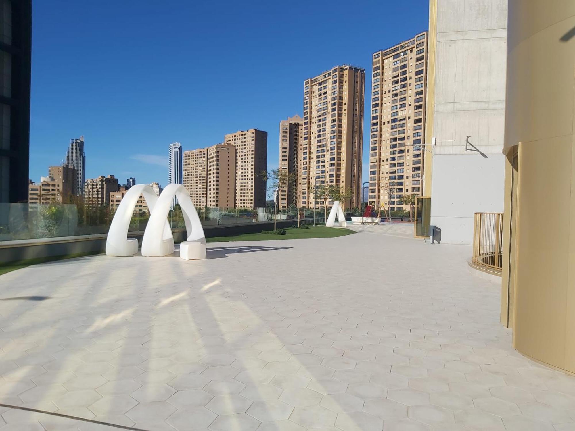 Intempo Luxury Ocean Views Resort Benidorm Bagian luar foto
